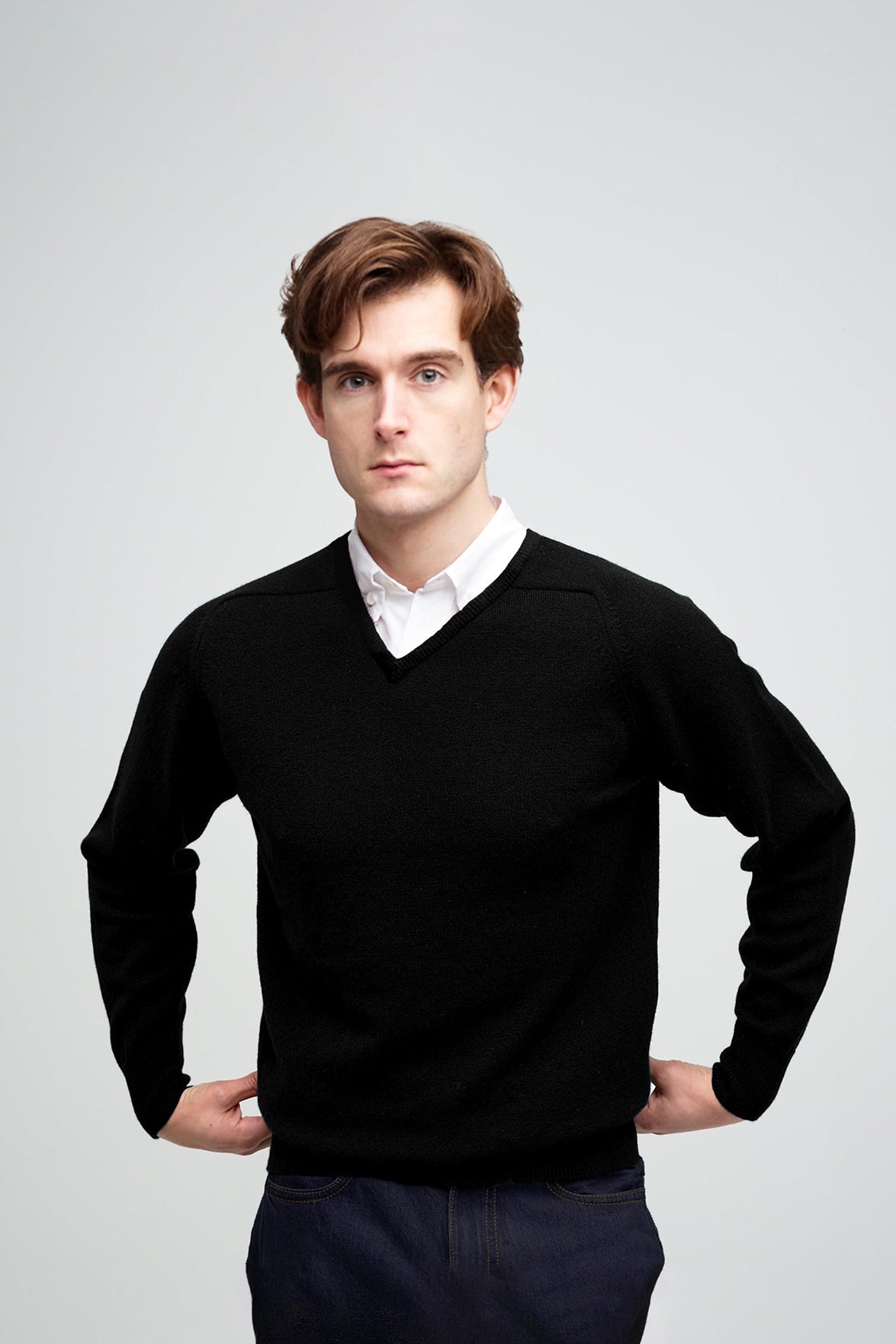 Men's Lambswool V-Neck Jumper - Black
