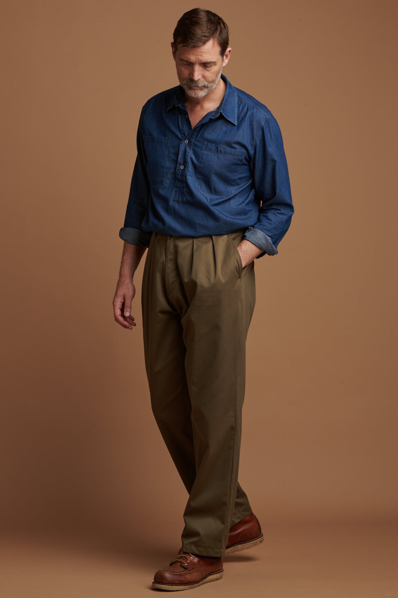Men's Pleated Lightweight 100% Cotton Twill Chinos - Olive