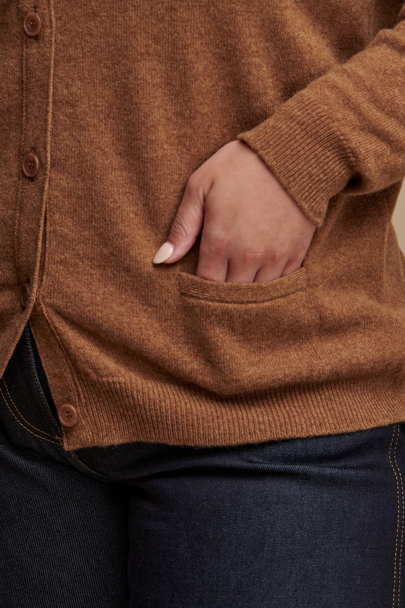Women's Lambswool Cardigan - Dark Camel